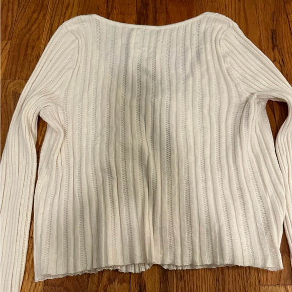 Abercrombie & Fitch cream texture sweater with tie front - Picture 2 of 4